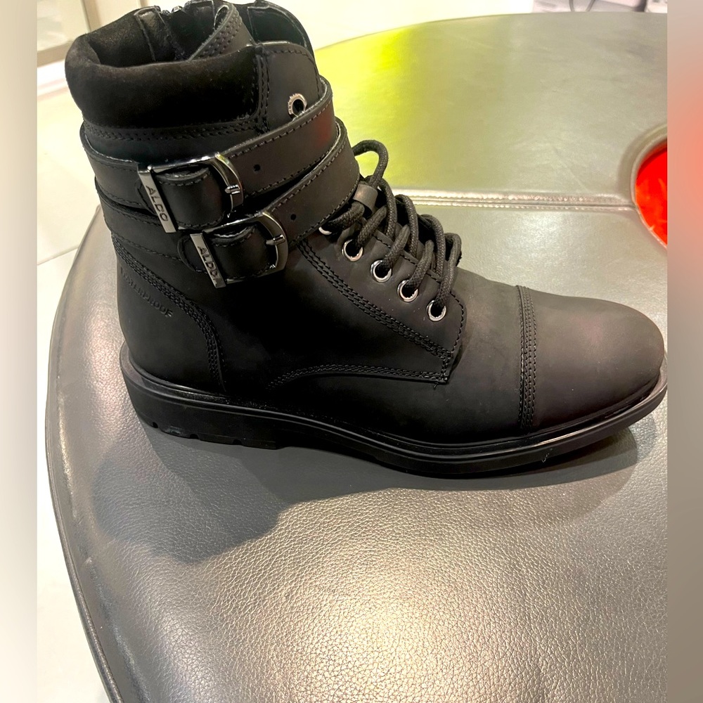 Black combat boot, New, never worn